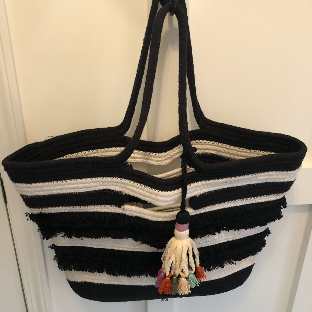 Stella & Dot Woven Bag with Tassel.